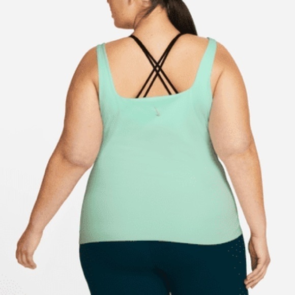 NEW Nike Yoga Luxe Shelf-Bra Dri Fit Plus Size Tank Top - Picture 2 of 5